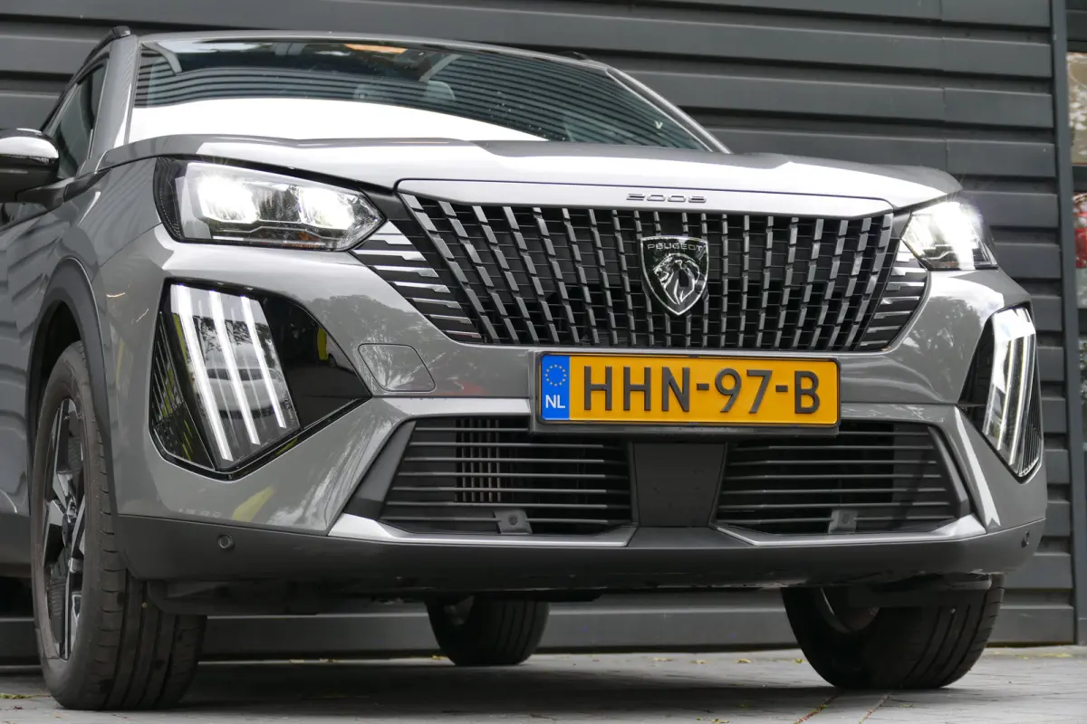 1.2 PURETECH 100PK ALLURE / CLIMA / FULL-LED / KEYLESS / NAVI / PDC / BLUETOOTH / CRUISECONTROL / 1E EIGENAAR / SCHITTERENDE STAAT !!