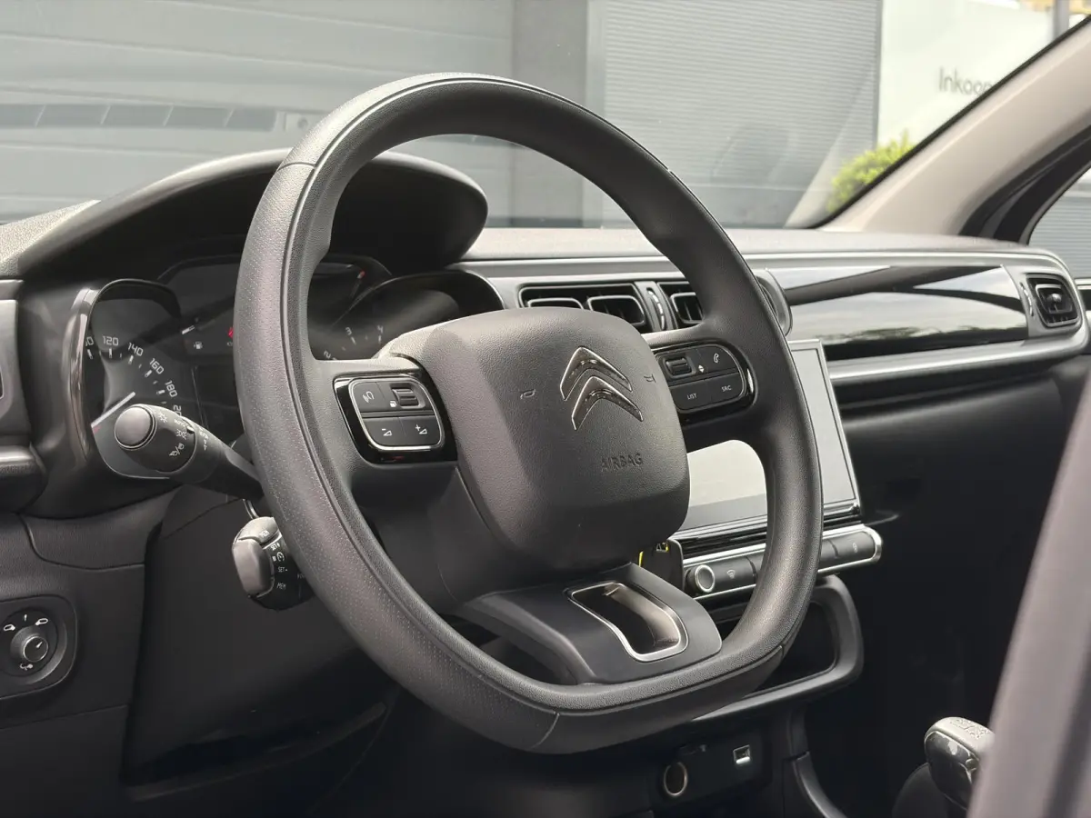 1.2 PureTech S&S Feel Edition Navi,Clima,Cruise,N.A.P,D-riem vv in 2023,Pdc,Lm velgen,Apk tot 04-2027