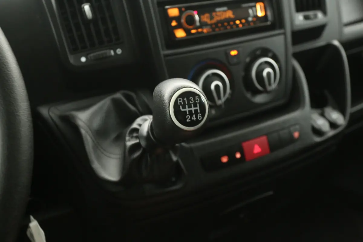 2.2D N1* 140PK 3.5t | Bakwagen | Laadklep | Camera | Airco | Cruise | 3 Zits | Laadbak