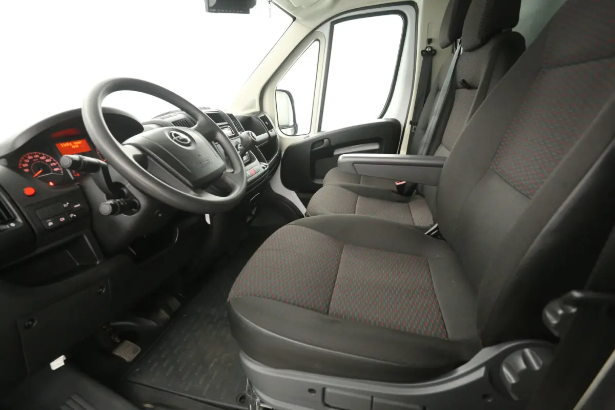 2.2D N1* 140PK 3.5t | Bakwagen | Laadklep | Camera | Airco | Cruise | 3 Zits | Laadbak