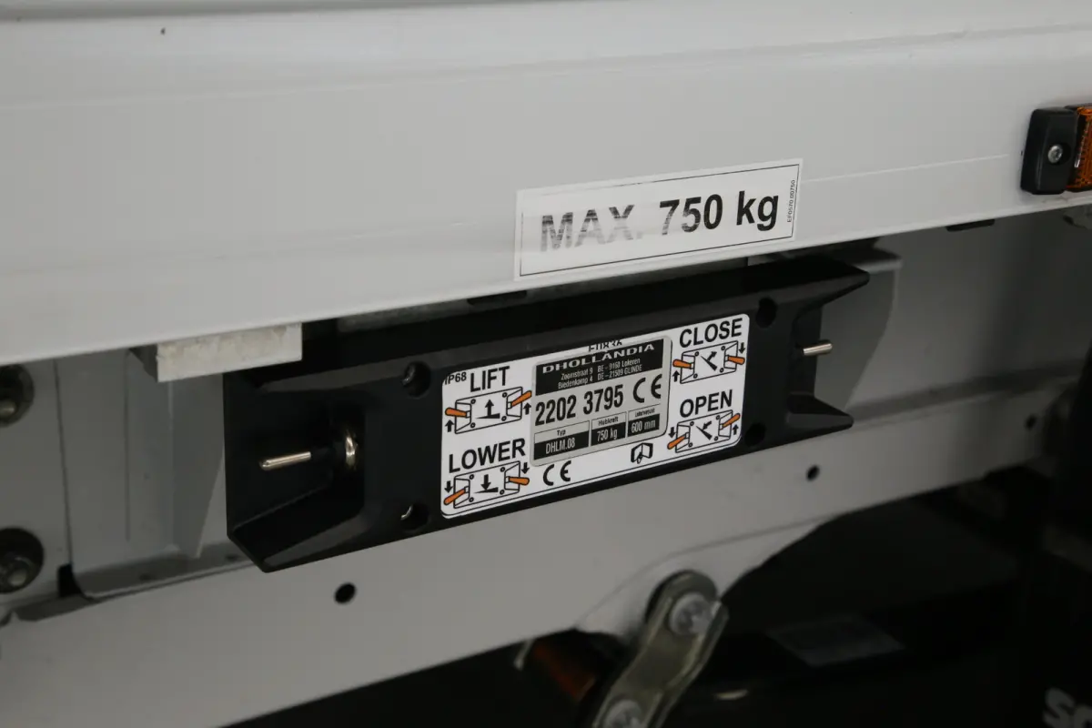 2.2D N1* 140PK 3.5t | Bakwagen | Laadklep | Camera | Airco | Cruise | 3 Zits | Laadbak