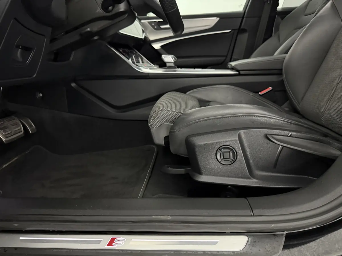 C8 50 TFSI e Quattro S-Line | Pano | Virtual | Cruise | Carplay | Parkeersens. | Keyless | LED