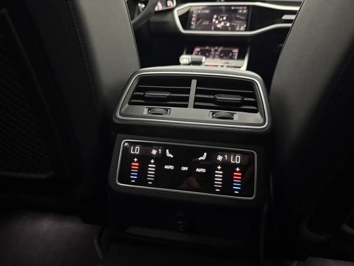 C8 50 TFSI e Quattro S-Line | Pano | Virtual | Cruise | Carplay | Parkeersens. | Keyless | LED