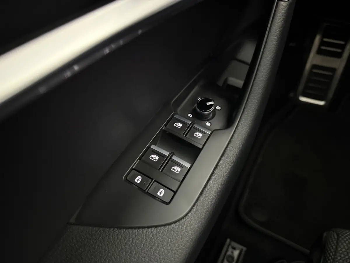 C8 50 TFSI e Quattro S-Line | Pano | Virtual | Cruise | Carplay | Parkeersens. | Keyless | LED