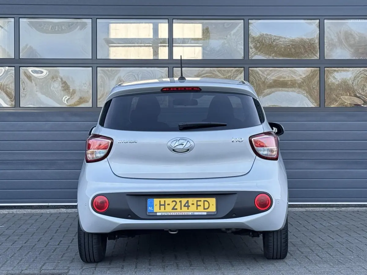 1.0I PREMIUM I APPLE CARPLAY I CLIMATE CONTROL I CRUISE CONTROL I NAVIGATIE