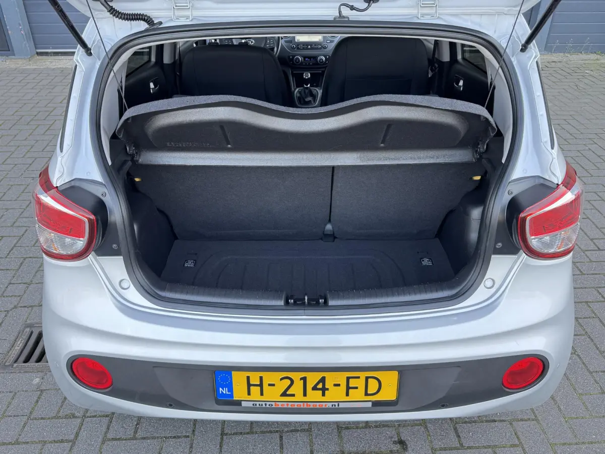 1.0I PREMIUM I APPLE CARPLAY I CLIMATE CONTROL I CRUISE CONTROL I NAVIGATIE