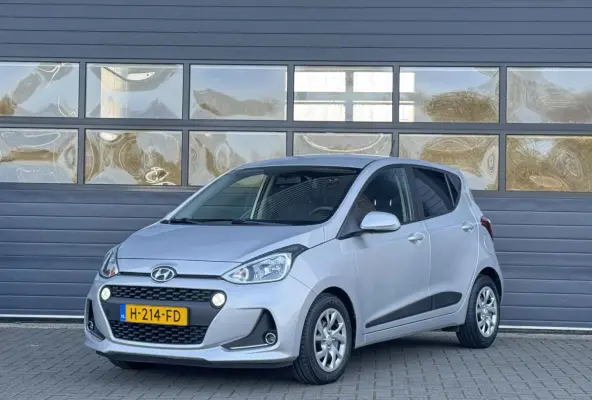 1.0I PREMIUM I APPLE CARPLAY I CLIMATE CONTROL I CRUISE CONTROL I NAVIGATIE