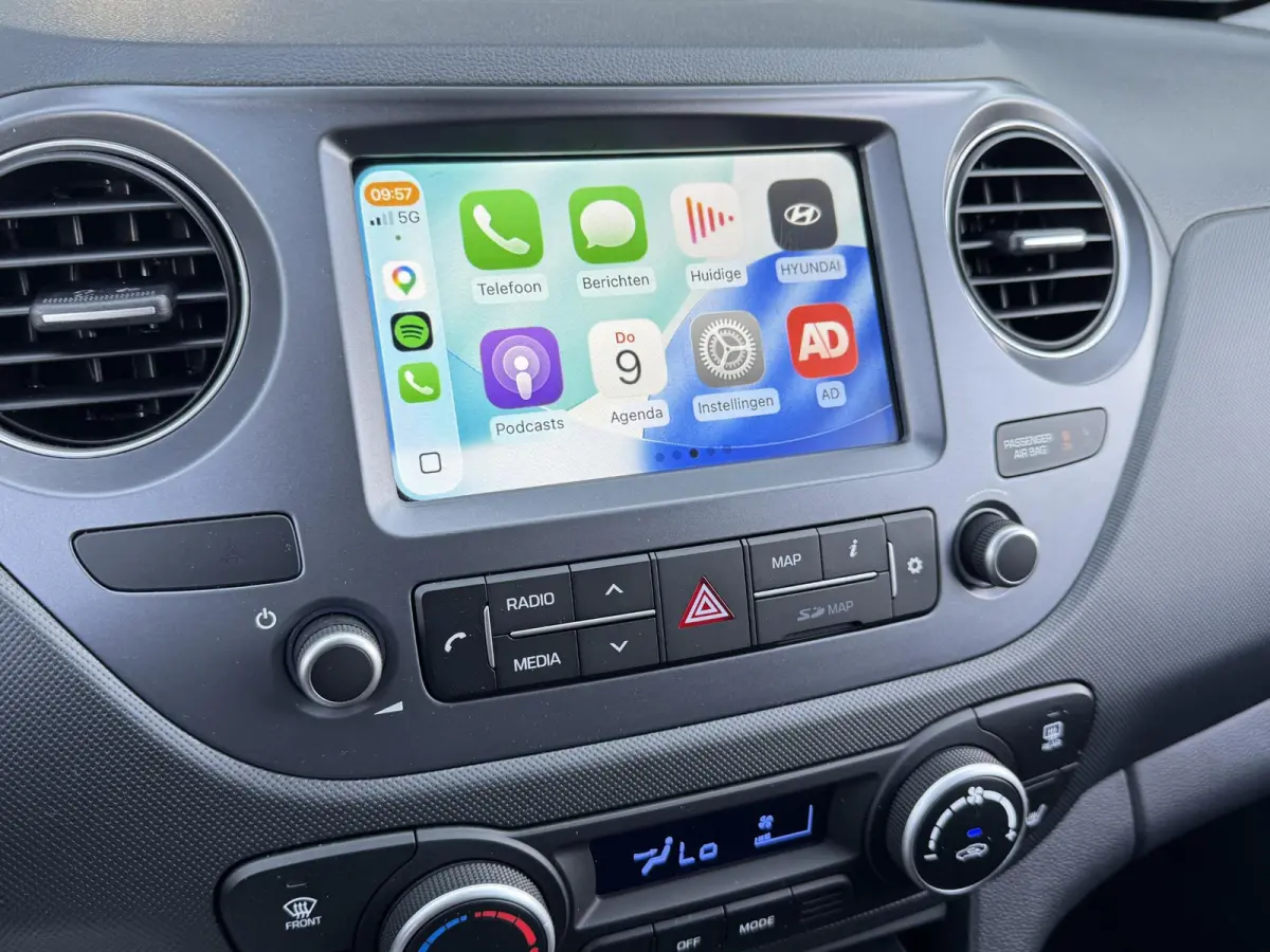 1.0I PREMIUM I APPLE CARPLAY I CLIMATE CONTROL I CRUISE CONTROL I NAVIGATIE