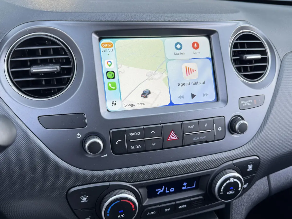 1.0I PREMIUM I APPLE CARPLAY I CLIMATE CONTROL I CRUISE CONTROL I NAVIGATIE