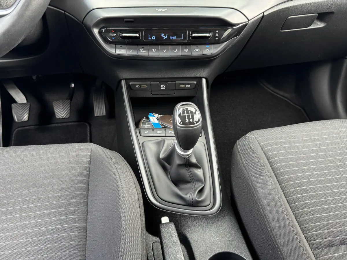 1.0 T-GDI PREMIUM I APPLE CARPLAY I CLIMATE CONTROL I CRUISE CONTROL I NAVIGATIESYSTEEM