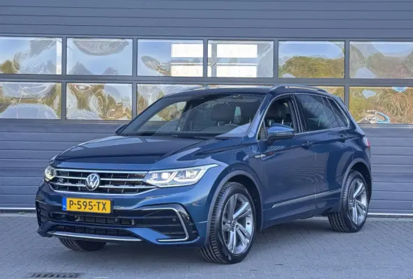 1.5 TSI R-LINE BUSINESS+ I AUTOMAAT I TREKHAAK I P-CAMERA I SCHUIF/KANTELDAK I ADAPTIVE CRUISE CONTROL