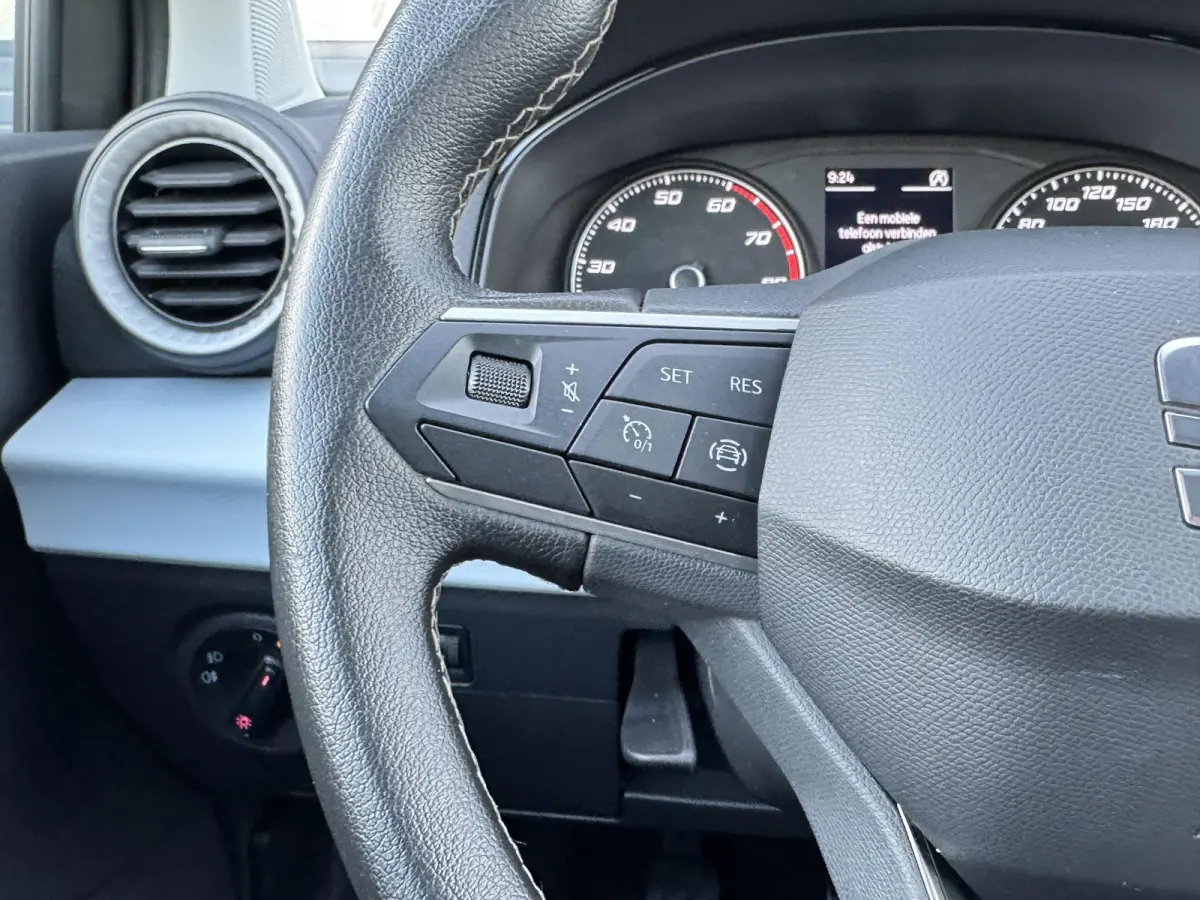 1.0 TSI STYLE I APPLE CARPLAY I CLIMATE CONTROL I CRUISE CONTROL I LICHT METALEN VELGEN