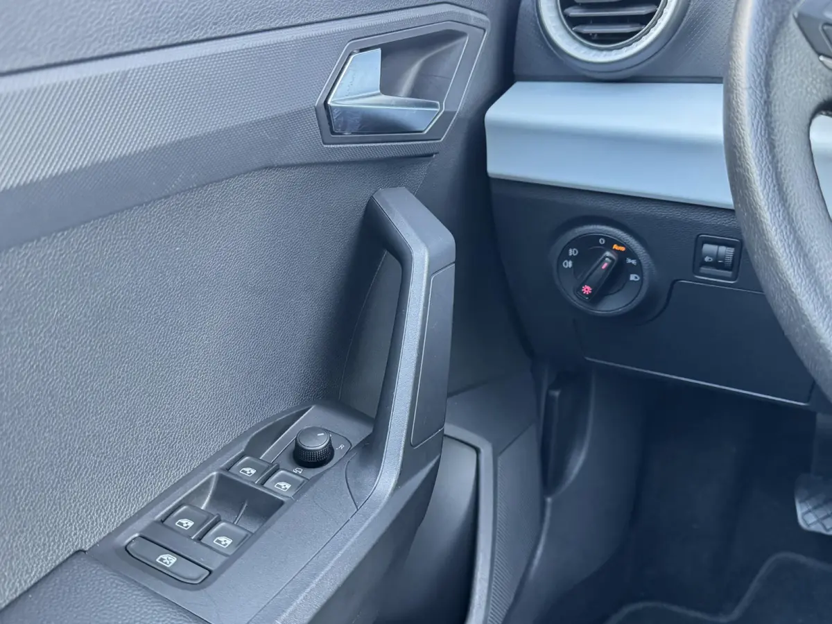 1.0 TSI STYLE I APPLE CARPLAY I CLIMATE CONTROL I CRUISE CONTROL I LICHT METALEN VELGEN