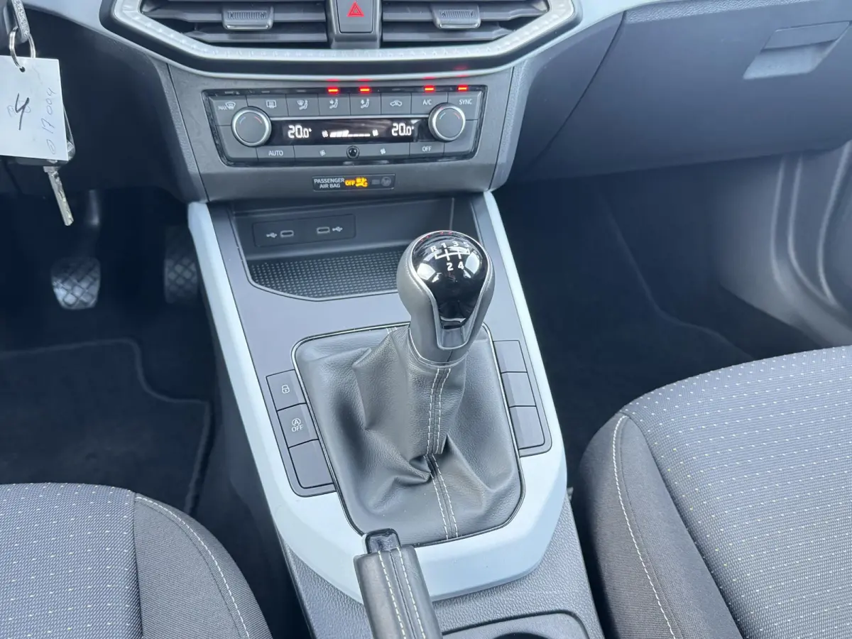 1.0 TSI STYLE I APPLE CARPLAY I CLIMATE CONTROL I CRUISE CONTROL I LICHT METALEN VELGEN