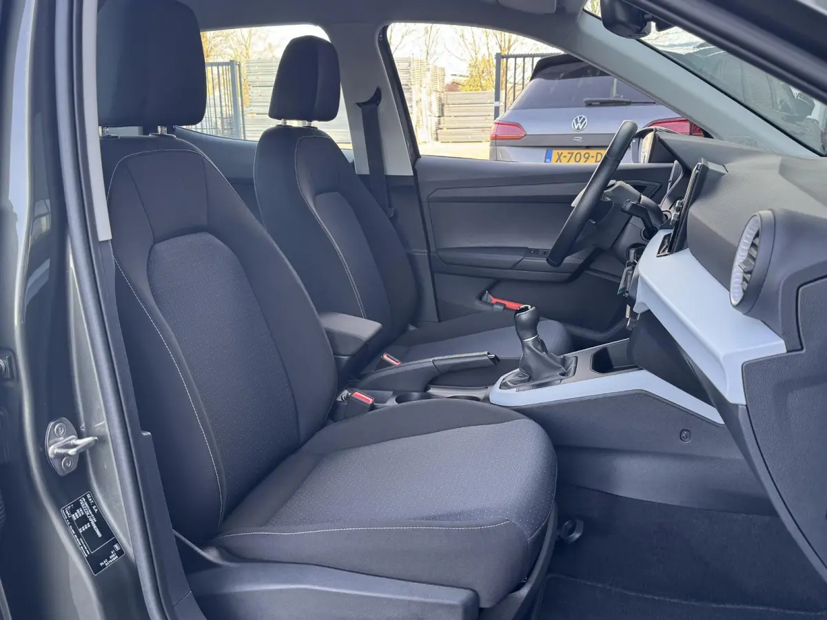 1.0 TSI STYLE I APPLE CARPLAY I CLIMATE CONTROL I CRUISE CONTROL I LICHT METALEN VELGEN
