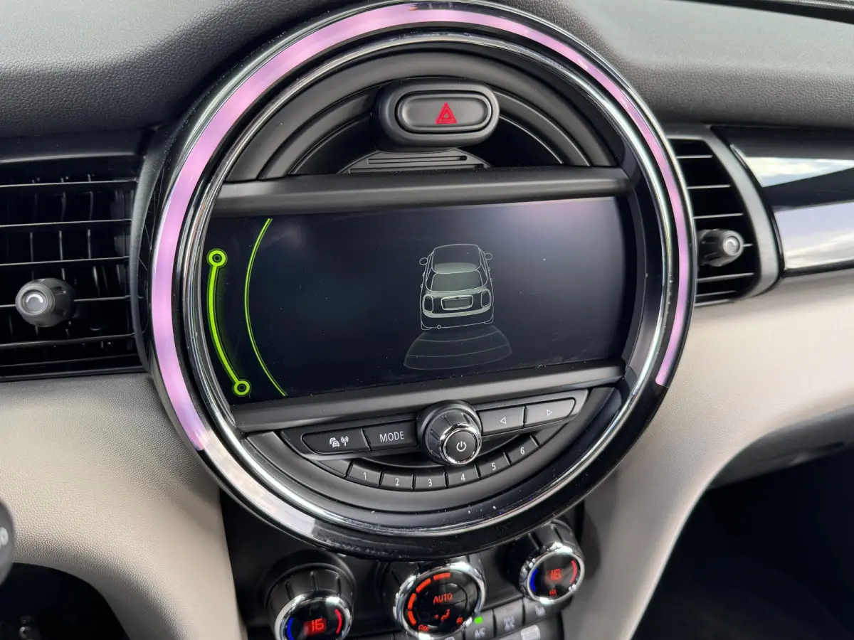 1.5 CHILI SERIOUS BUSINESS I DEALER ONDERHOUDEN I 5-DEURS I LEDEREN BEKLEDING