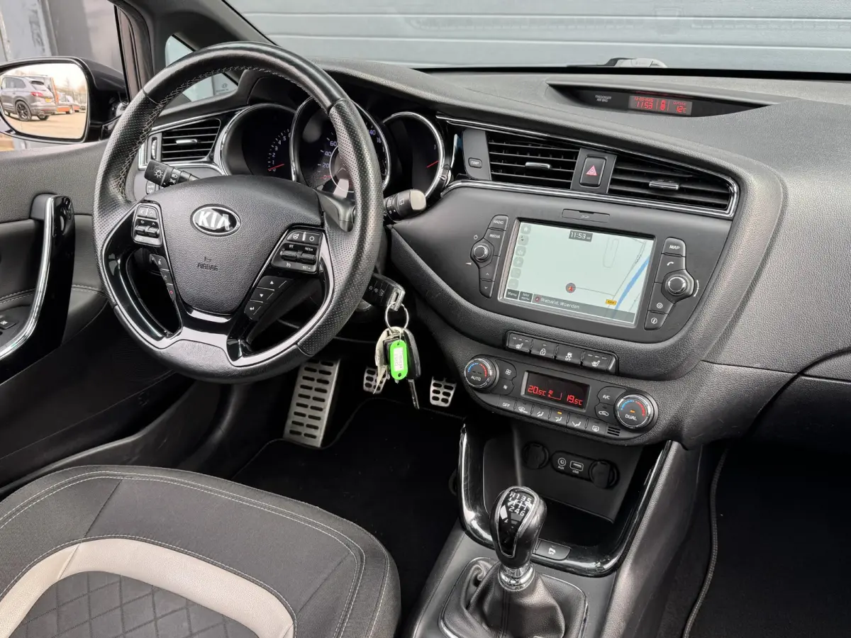 1.0 T-GDI GT-LINE EDITION I TREKHAAK I SCHUIF/KANTELDAK I APPLE CARPLAY I CLIMATE CONTROL
