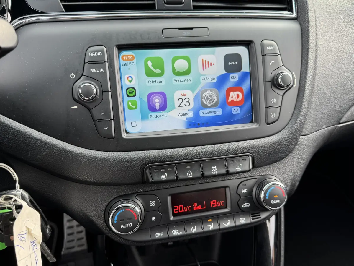 1.0 T-GDI GT-LINE EDITION I TREKHAAK I SCHUIF/KANTELDAK I APPLE CARPLAY I CLIMATE CONTROL