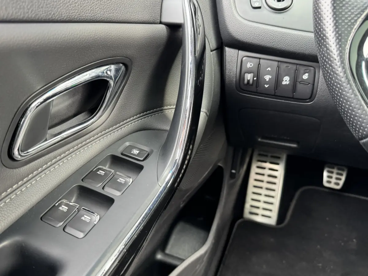 1.0 T-GDI GT-LINE EDITION I TREKHAAK I SCHUIF/KANTELDAK I APPLE CARPLAY I CLIMATE CONTROL