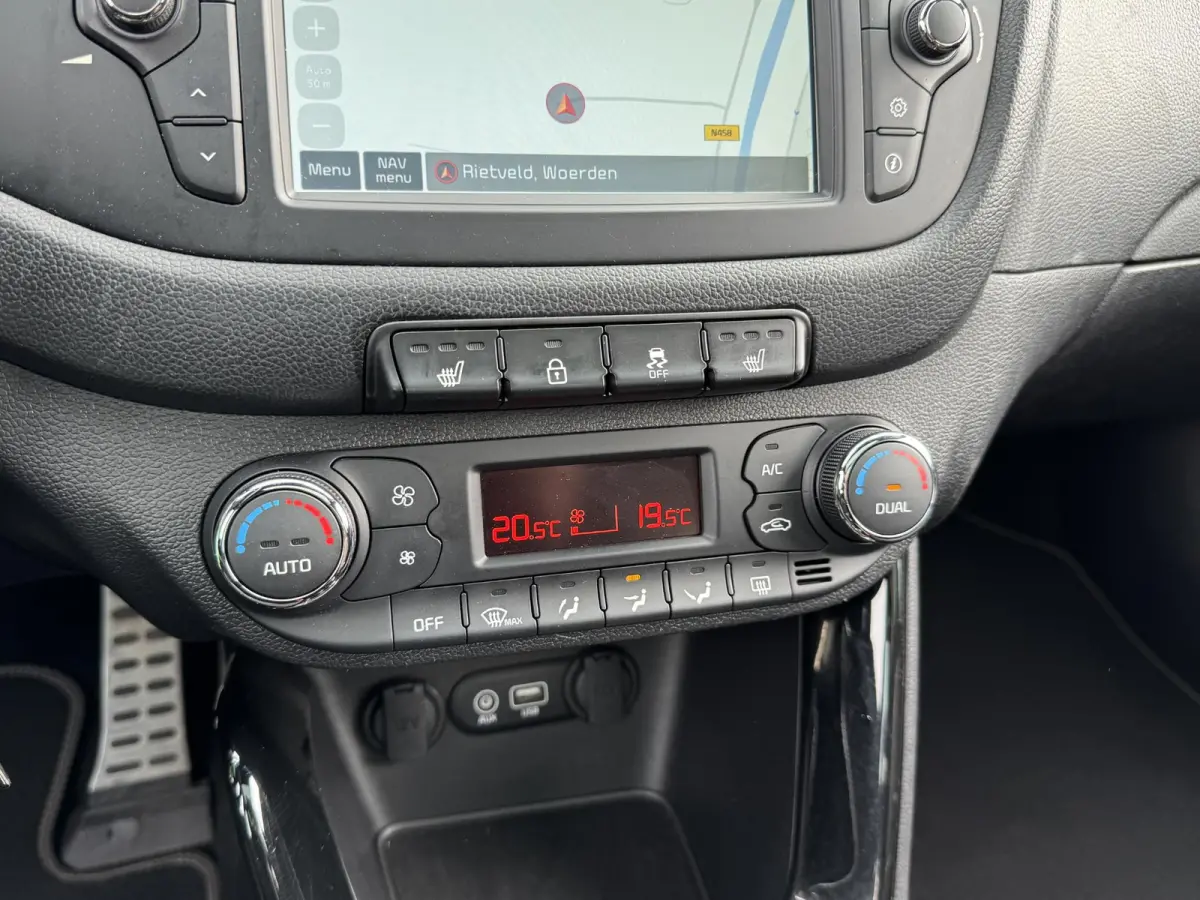1.0 T-GDI GT-LINE EDITION I TREKHAAK I SCHUIF/KANTELDAK I APPLE CARPLAY I CLIMATE CONTROL