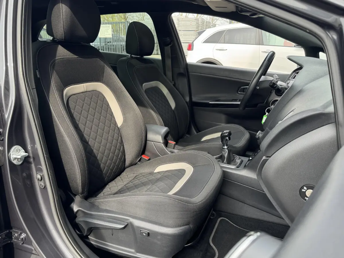 1.0 T-GDI GT-LINE EDITION I TREKHAAK I SCHUIF/KANTELDAK I APPLE CARPLAY I CLIMATE CONTROL