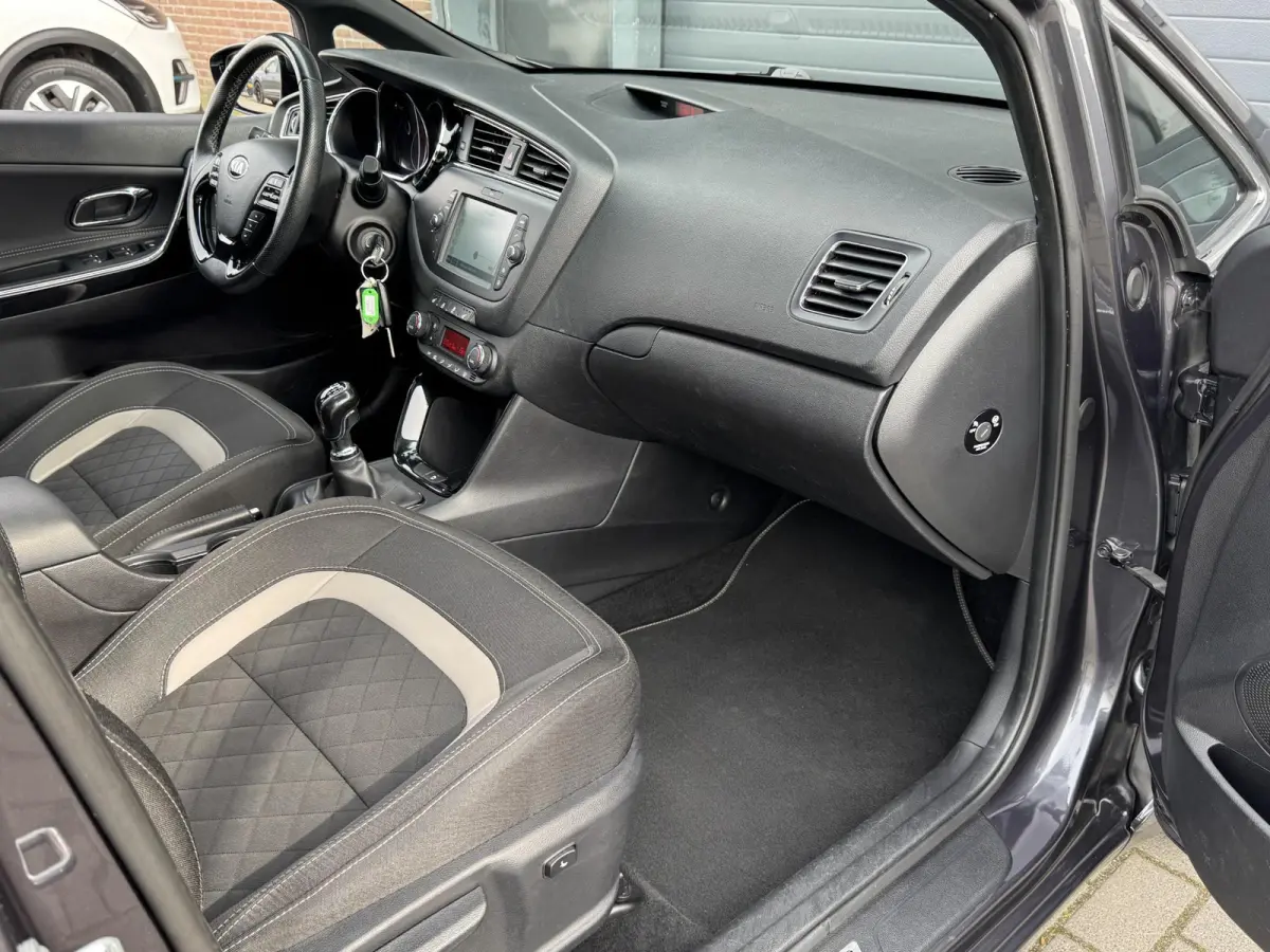 1.0 T-GDI GT-LINE EDITION I TREKHAAK I SCHUIF/KANTELDAK I APPLE CARPLAY I CLIMATE CONTROL