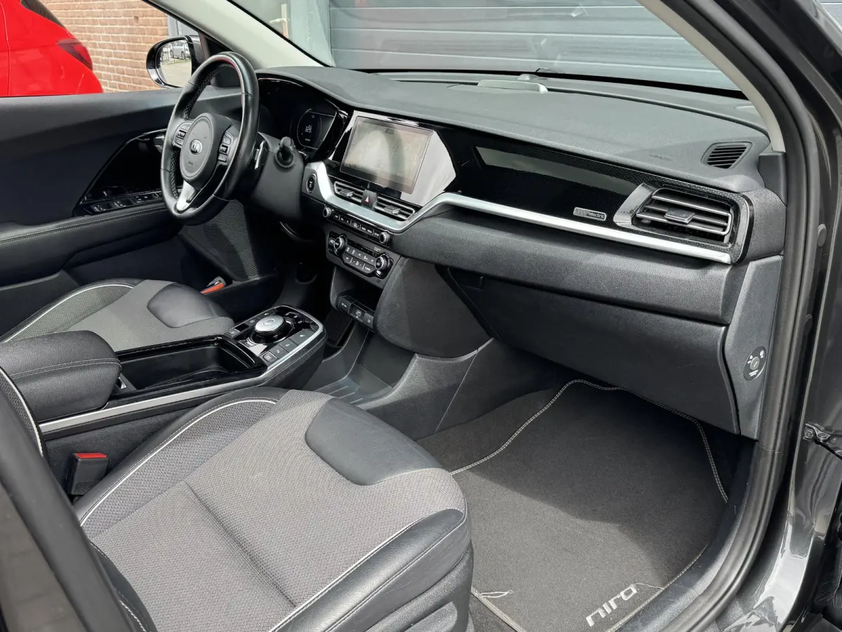 DYNAMICPLUSLINE 64 KWH (100% SOH) I TREKHAAK I SCHUIF/KANTELDAK I ADAPTIVE CRUISE CONTROL I PARKEERCAMERA
