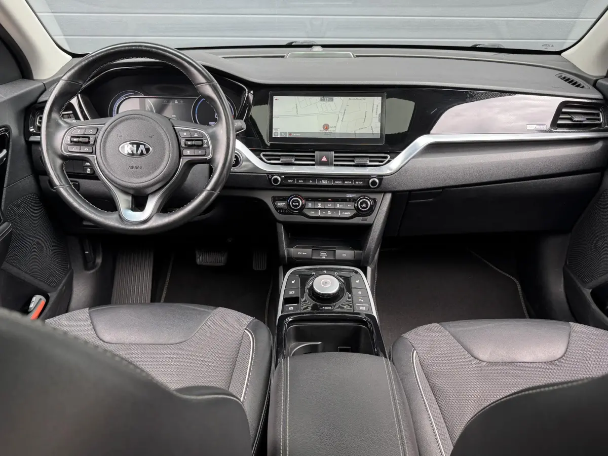 DYNAMICPLUSLINE 64 KWH (100% SOH) I TREKHAAK I SCHUIF/KANTELDAK I ADAPTIVE CRUISE CONTROL I PARKEERCAMERA