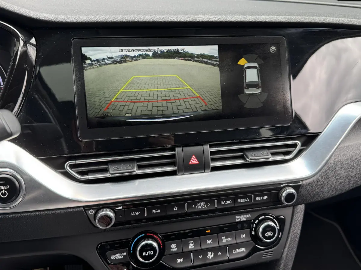 DYNAMICPLUSLINE 64 KWH (100% SOH) I TREKHAAK I SCHUIF/KANTELDAK I ADAPTIVE CRUISE CONTROL I PARKEERCAMERA