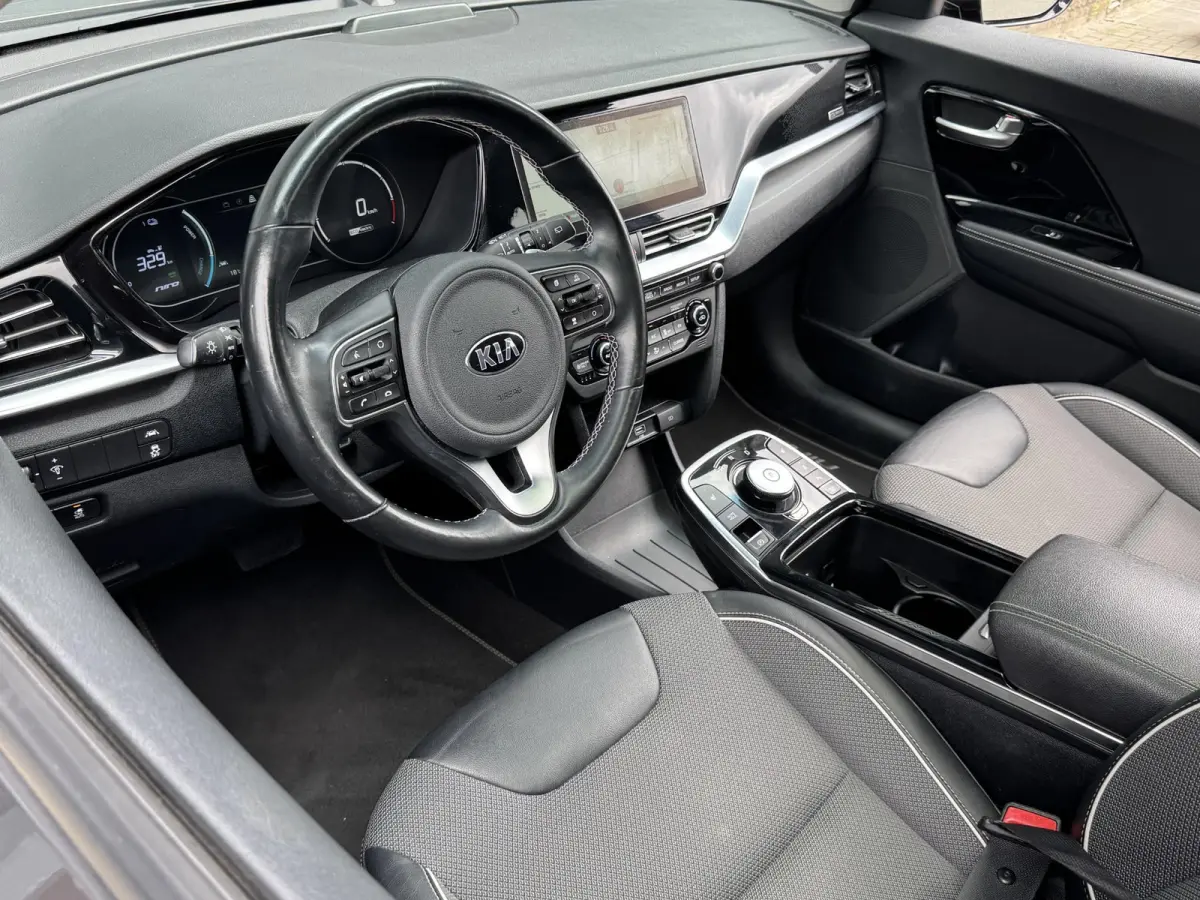DYNAMICPLUSLINE 64 KWH (100% SOH) I TREKHAAK I SCHUIF/KANTELDAK I ADAPTIVE CRUISE CONTROL I PARKEERCAMERA
