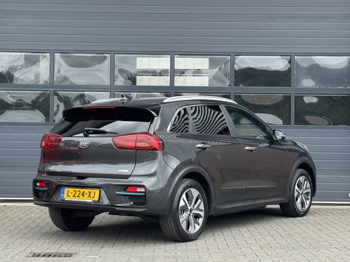 DYNAMICPLUSLINE 64 KWH (100% SOH) I TREKHAAK I SCHUIF/KANTELDAK I ADAPTIVE CRUISE CONTROL I PARKEERCAMERA