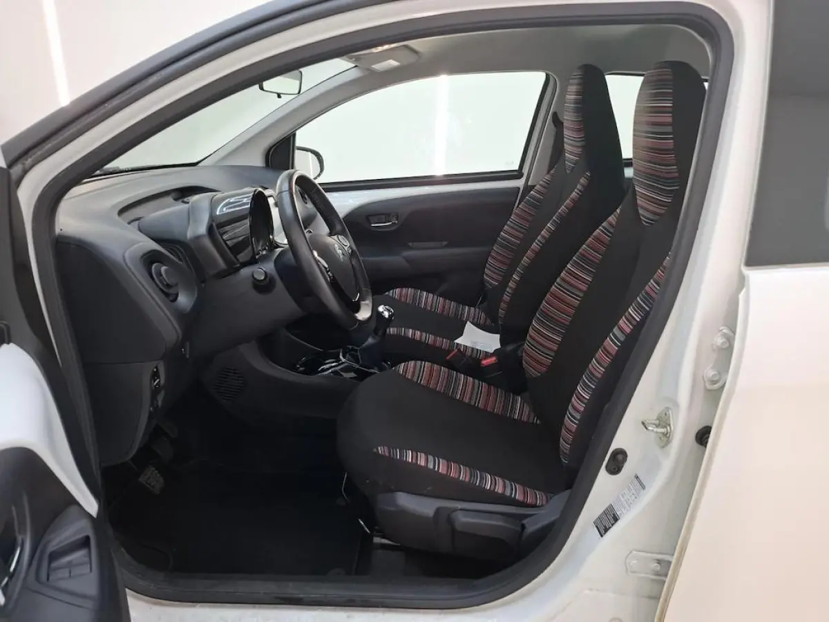 1.0 VTI SHINE I APPLE CARPLAY I 5-DEURS I LICHT METALEN VELGEN I P-CAMERA