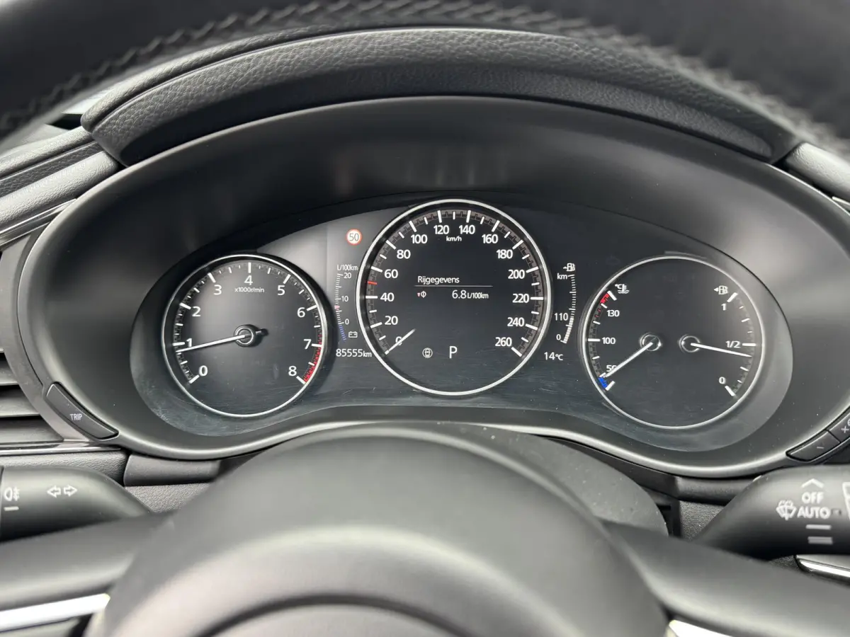 2.0 E-SKYACTIV-G M HYBRID 150 HOMURA I AUTOMAAT I P-CAMERA I ADAPTIVE CRUISE CONTROL I STOELVERWARMING