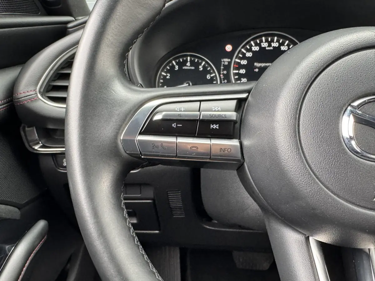 2.0 E-SKYACTIV-G M HYBRID 150 HOMURA I AUTOMAAT I P-CAMERA I ADAPTIVE CRUISE CONTROL I STOELVERWARMING