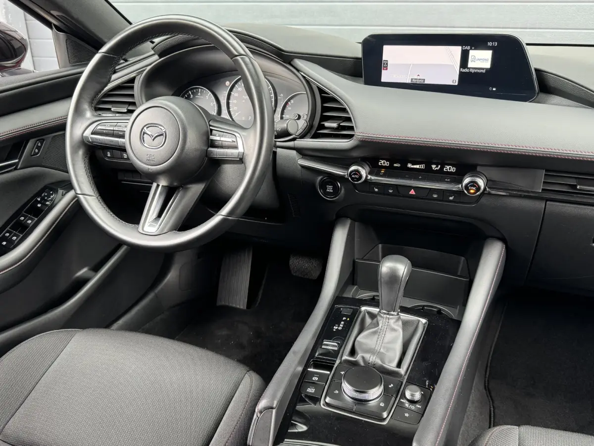 2.0 E-SKYACTIV-G M HYBRID 150 HOMURA I AUTOMAAT I P-CAMERA I ADAPTIVE CRUISE CONTROL I STOELVERWARMING