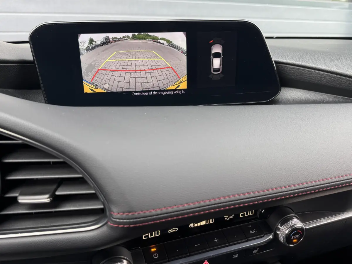 2.0 E-SKYACTIV-G M HYBRID 150 HOMURA I AUTOMAAT I P-CAMERA I ADAPTIVE CRUISE CONTROL I STOELVERWARMING