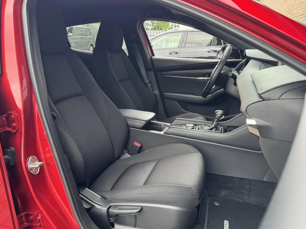 2.0 E-SKYACTIV-G M HYBRID 150 HOMURA I AUTOMAAT I P-CAMERA I ADAPTIVE CRUISE CONTROL I STOELVERWARMING