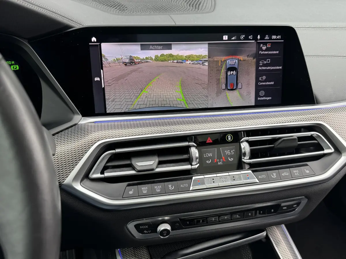 XDRIVE40I HIGH EXECUTIVE I M-SPORT I SCHUIF/KANTELDAK I STANDKACHEL I LUCHTVERING I 360° CAMERA