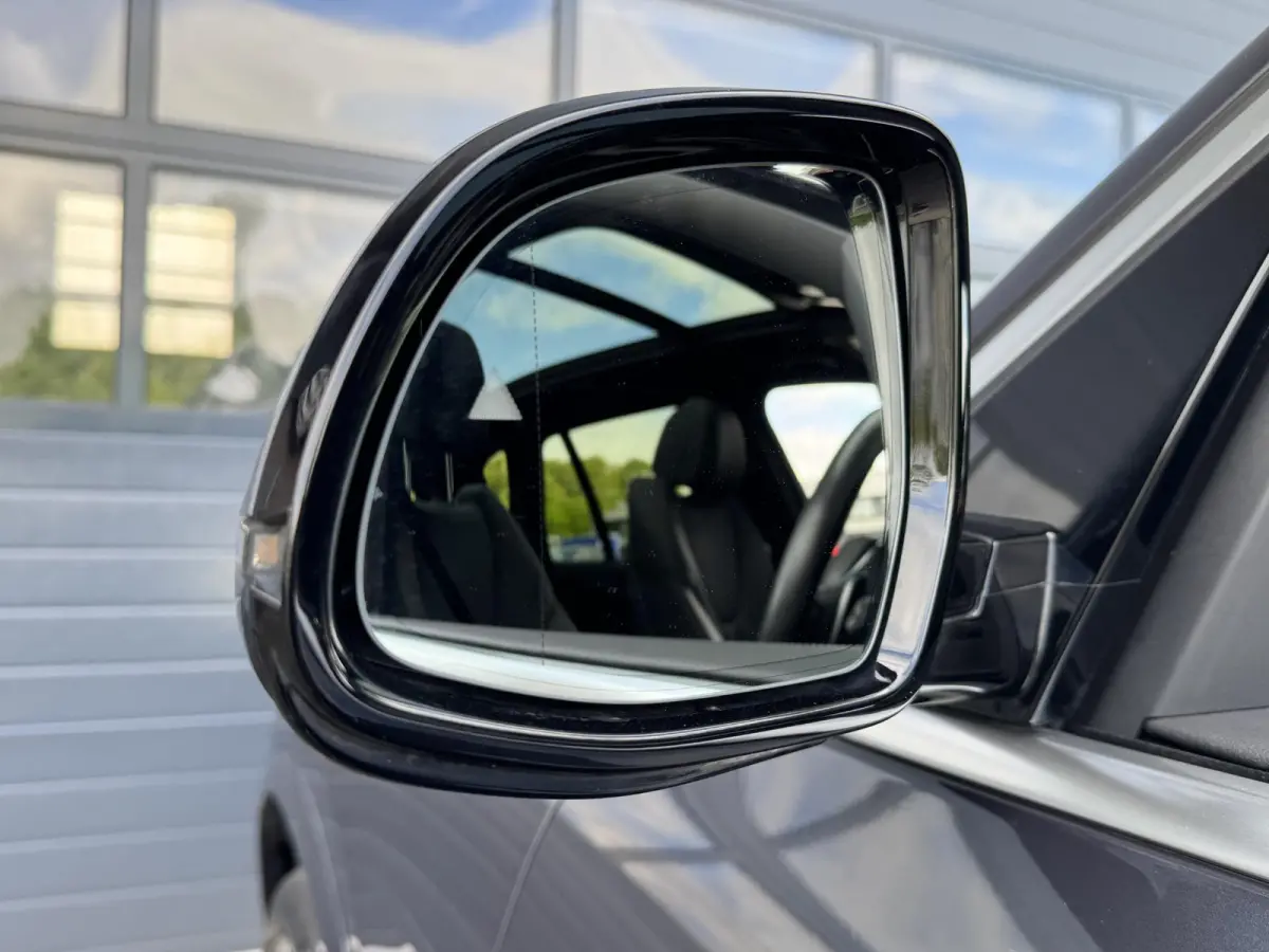 XDRIVE40I HIGH EXECUTIVE I M-SPORT I SCHUIF/KANTELDAK I STANDKACHEL I LUCHTVERING I 360° CAMERA