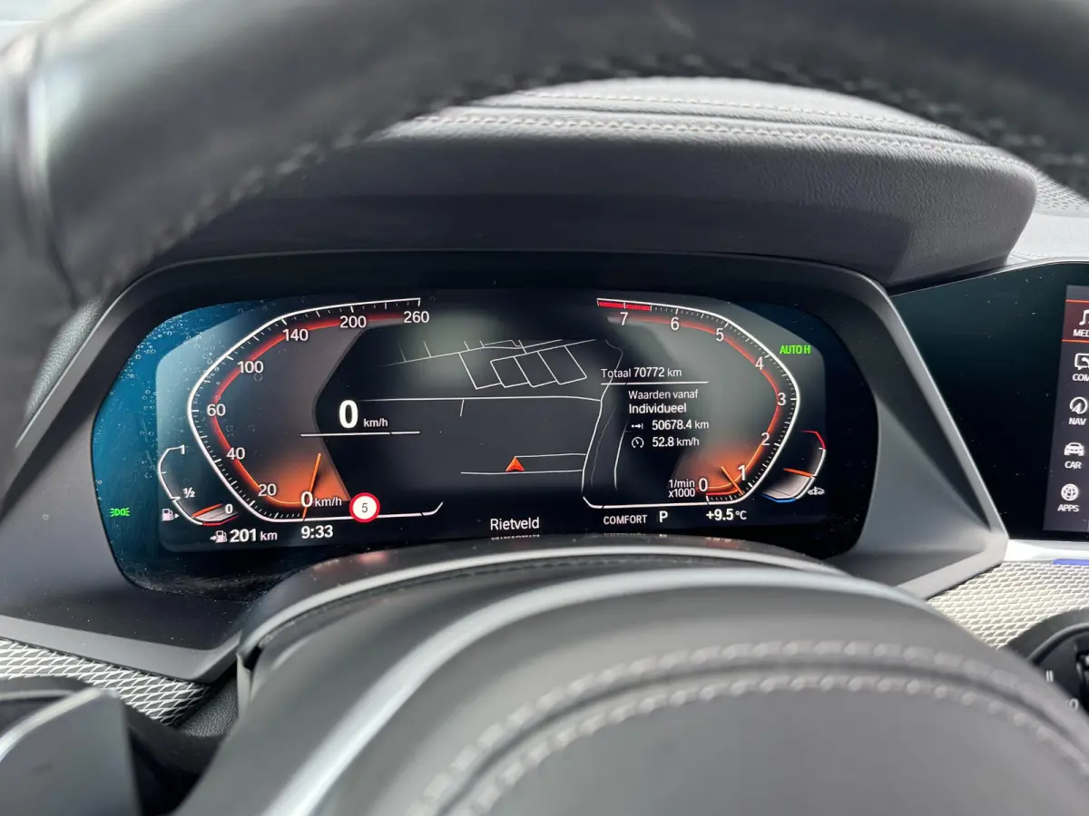 XDRIVE40I HIGH EXECUTIVE I M-SPORT I SCHUIF/KANTELDAK I STANDKACHEL I LUCHTVERING I 360° CAMERA