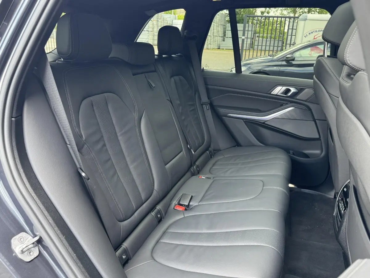 XDRIVE40I HIGH EXECUTIVE I M-SPORT I SCHUIF/KANTELDAK I STANDKACHEL I LUCHTVERING I 360° CAMERA