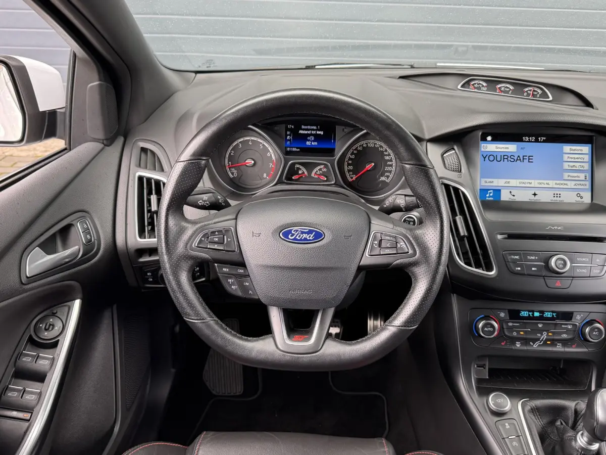 2.0 ST I WINTERPAKKET I APPLE CARPLAY I ADAPTIVE CRUISE CONTROL