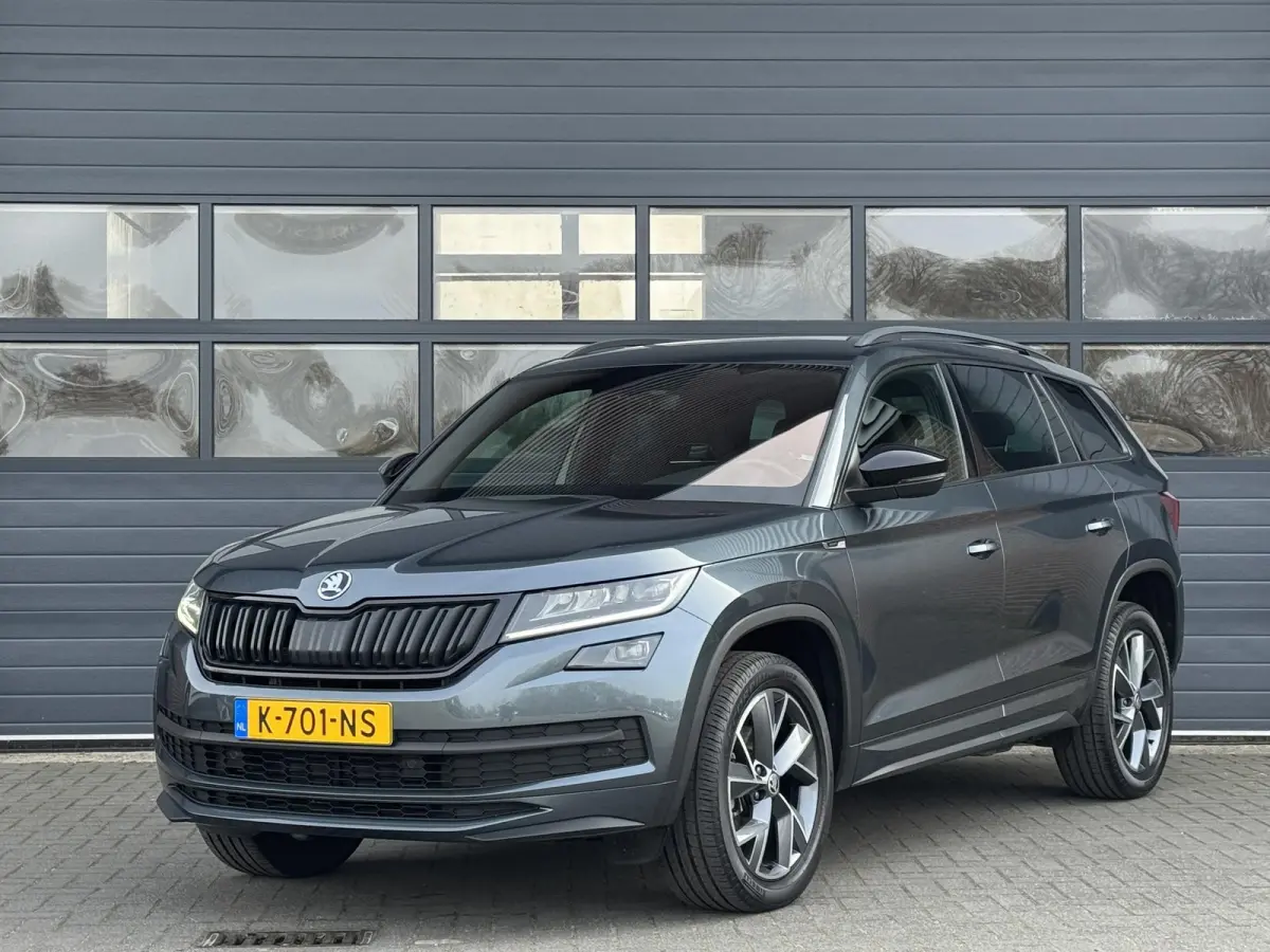 1.5 TSI SPORTLINE BUSINESS I AUTOMAAT I TREKHAAK (1800KG) I P-CAMERA I STOELVERWARMING