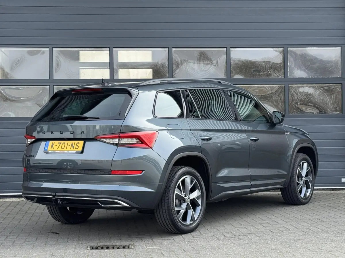 1.5 TSI SPORTLINE BUSINESS I AUTOMAAT I TREKHAAK (1800KG) I P-CAMERA I STOELVERWARMING
