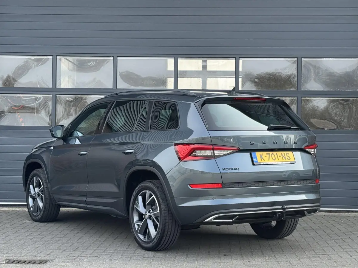 1.5 TSI SPORTLINE BUSINESS I AUTOMAAT I TREKHAAK (1800KG) I P-CAMERA I STOELVERWARMING