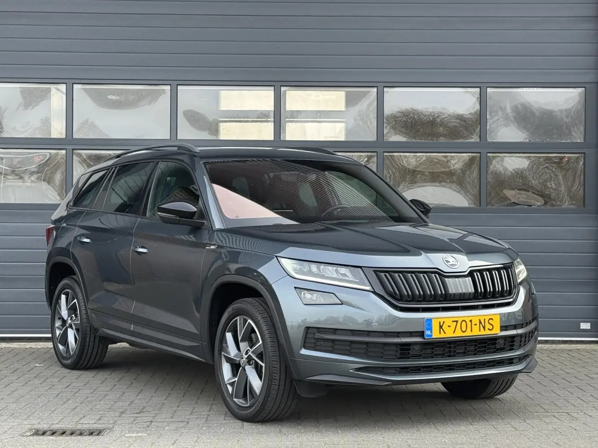 1.5 TSI SPORTLINE BUSINESS I AUTOMAAT I TREKHAAK (1800KG) I P-CAMERA I STOELVERWARMING