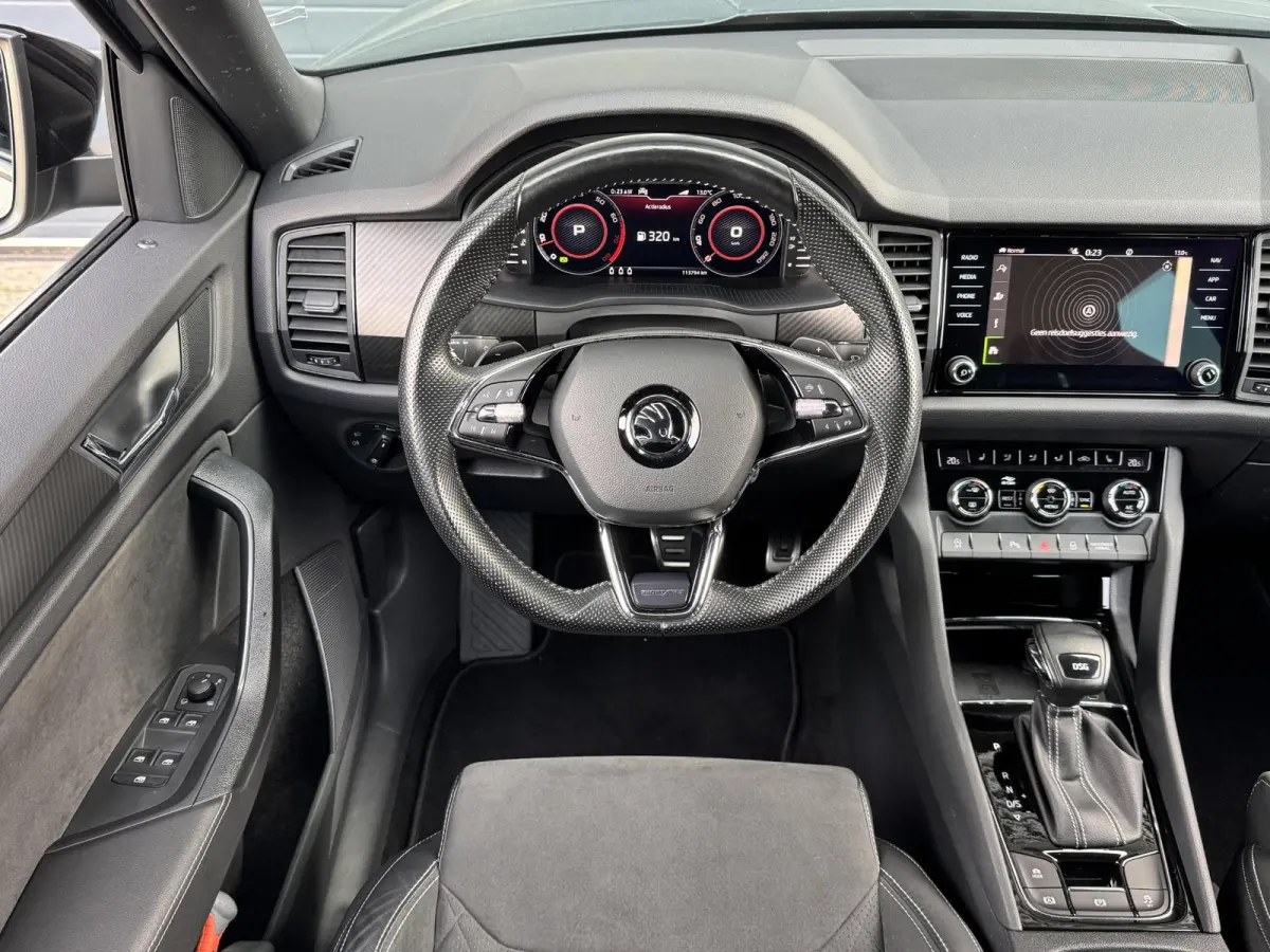 1.5 TSI SPORTLINE BUSINESS I AUTOMAAT I TREKHAAK (1800KG) I P-CAMERA I STOELVERWARMING
