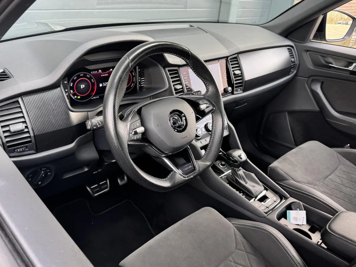 1.5 TSI SPORTLINE BUSINESS I AUTOMAAT I TREKHAAK (1800KG) I P-CAMERA I STOELVERWARMING