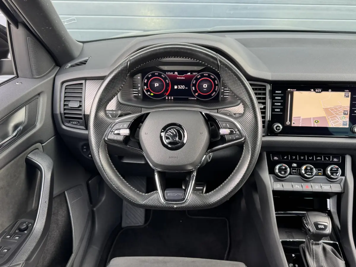 1.5 TSI SPORTLINE BUSINESS I AUTOMAAT I TREKHAAK (1800KG) I P-CAMERA I STOELVERWARMING