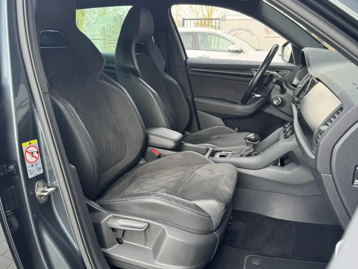 1.5 TSI SPORTLINE BUSINESS I AUTOMAAT I TREKHAAK (1800KG) I P-CAMERA I STOELVERWARMING